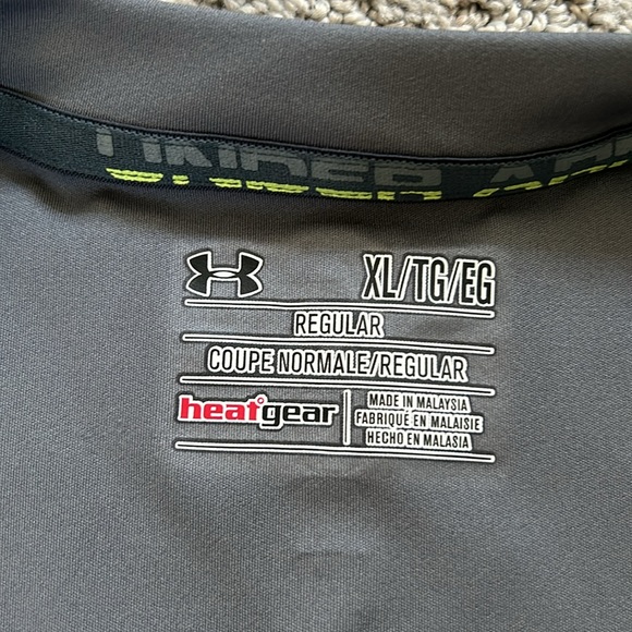 5 Under Armour Drifit Heat Gear assorted tshirts and one waffle knit - Picture 4 of 11